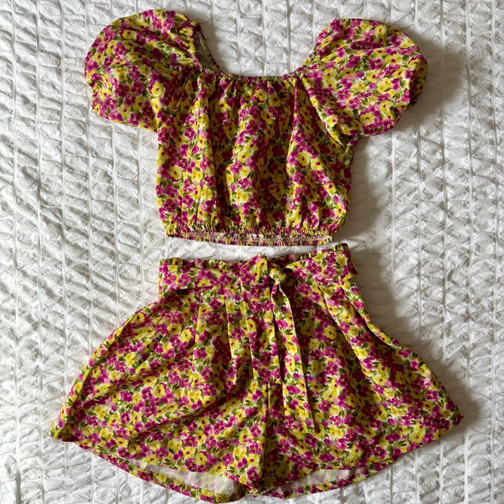 Floral Two-Piece Set with Puff Sleeves